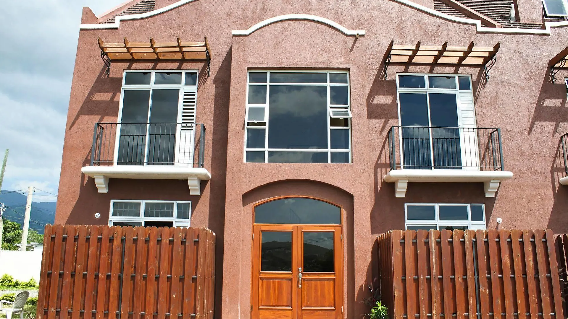 Eclipse Suite Guest Apartment Kingston
