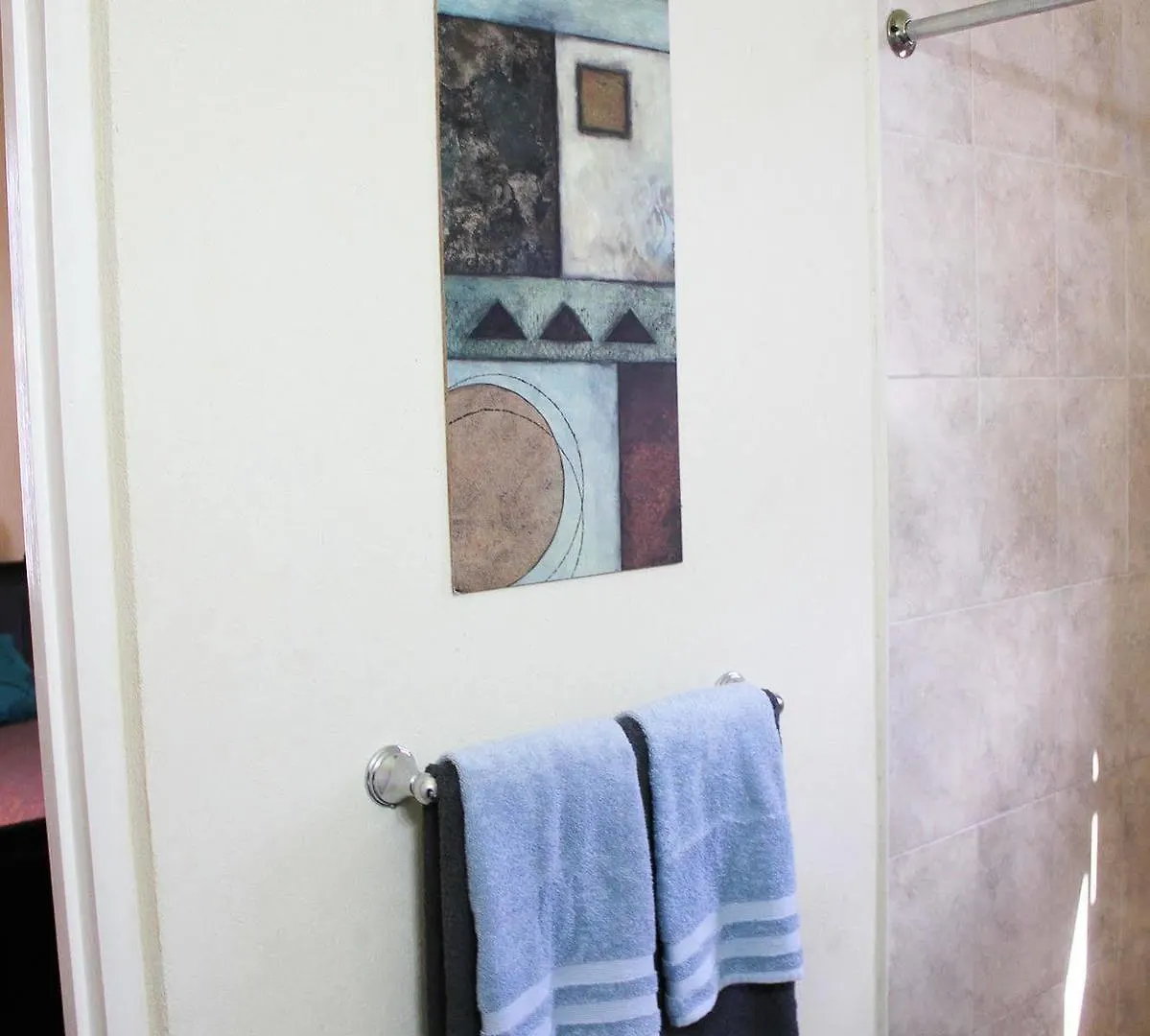Eclipse Suite Guest Apartment Kingston